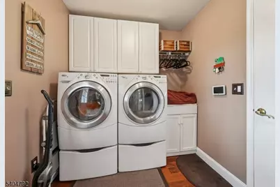 13 Crestmont Dr, Hillsborough Township, NJ 08844 - Photo 15