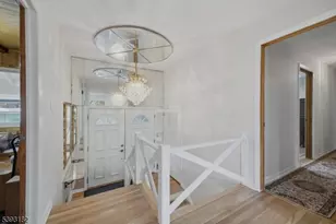 113 Barchester Way, Westfield, NJ 07090 - Photo 3