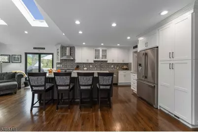 173 W Oak St, Bernards Township, NJ 07920 - Photo 11