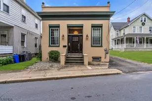 933 Lee Ave, Alpha, NJ 08865 - Photo 1