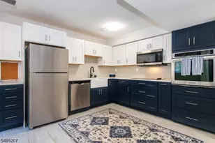 15 Village Way, Highland Lakes, NJ 07462 - Photo 3