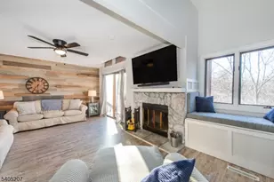 15 Village Way, Highland Lakes, NJ 07462 - Photo 11