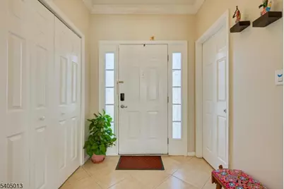 9 Magellan Way, Franklin Township, NJ 08823 - Photo 5