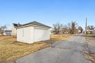 826 Sigsbee Ave, Alpha, NJ 08865 - Photo 33