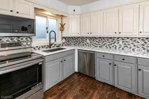 10 Lincoln Ave, Lambertville, NJ 08530 - Photo 11