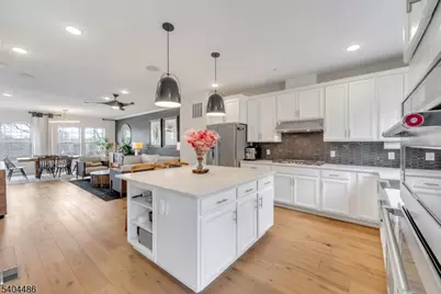 7 Ambrosia Ct, Livingston, NJ 07039 - Photo 19