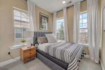 7 Ambrosia Ct, Livingston, NJ 07039 - Photo 25