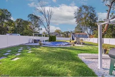 1718 W 4th St, Piscataway Township, NJ 08854 - Photo 5