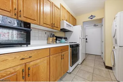 349 Bloomfield Ave #117, Verona Twp., NJ 07044 - Photo 11