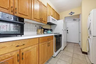 349 Bloomfield Ave, Verona Twp., NJ 07044 - Photo 11