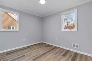 81 Hutchinson St, Clark Township, NJ 07066 - Photo 17