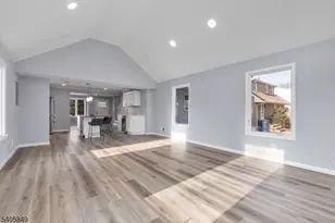 81 Hutchinson St, Clark Township, NJ 07066 - Photo 15