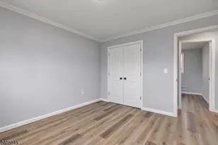 81 Hutchinson St, Clark Township, NJ 07066 - Photo 19