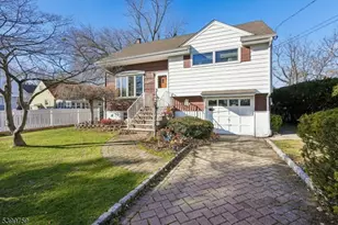 18 Roy Ct, Clifton, NJ 07012 - Photo 3