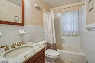 18 Roy Ct, Clifton, NJ 07012 - Photo 23