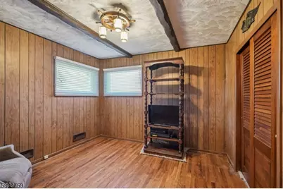 18 Roy Ct, Clifton, NJ 07012 - Photo 19