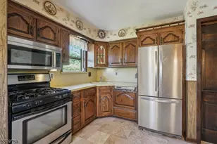 18 Roy Ct, Clifton, NJ 07012 - Photo 13