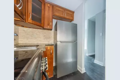 60 Parkway Dr E #6JJ, East Orange, NJ 07017 - Photo 7