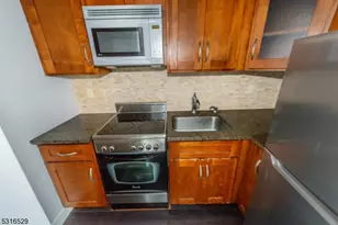 60 Parkway Dr E, East Orange, NJ 07017 - Photo 5