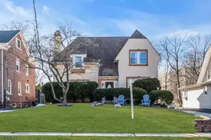 297 Hamilton Pl, Hackensack, NJ 07601 - Photo 1