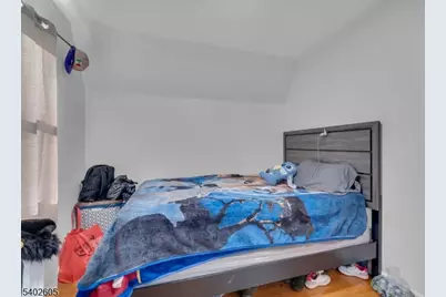 297 Hamilton Pl, Hackensack, NJ 07601 - Photo 9