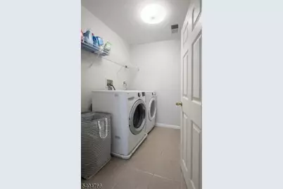 138 Levinberg Ln, Wayne, NJ 07470 - Photo 19