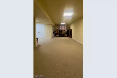 138 Levinberg Ln, Wayne, NJ 07470 - Photo 17