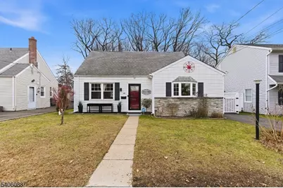 44 Kaywin Ave, Hawthorne, NJ 07506 - Photo 1