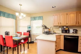 18 Mountain View Ct, Hardyston Township, NJ 07419 - Photo 11