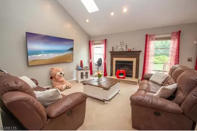 18 Mountain View Ct, Hardyston Township, NJ 07419 - Photo 15