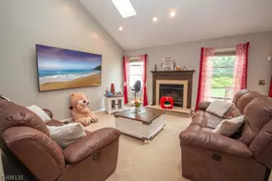 18 Mountain View Ct, Hardyston Township, NJ 07419 - Photo 15