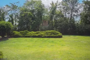 18 Mountain View Ct, Hardyston Township, NJ 07419 - Photo 3