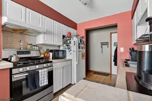 1300 Rock Ave, North Plainfield, NJ 07060 - Photo 5