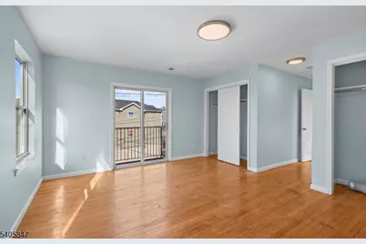 219-221 Clinton Pl, Newark, NJ 07112 - Photo 9