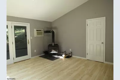 275B Creek Rd, Alexandria Township, NJ 08825 - Photo 11