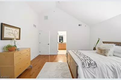 8 Woodstone Circle, Millburn, NJ 07078 - Photo 39