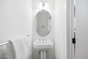 8 Woodstone Cir, Millburn, NJ 07078 - Photo 9