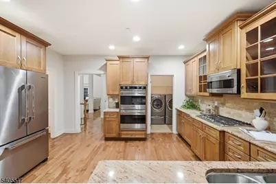 8 Woodstone Circle, Millburn, NJ 07078 - Photo 19