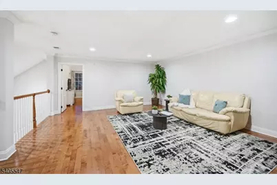 8 Woodstone Circle, Millburn, NJ 07078 - Photo 33