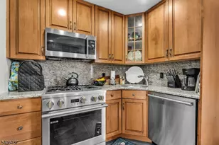 33 Cornell Dr, Clark Township, NJ 07066 - Photo 3