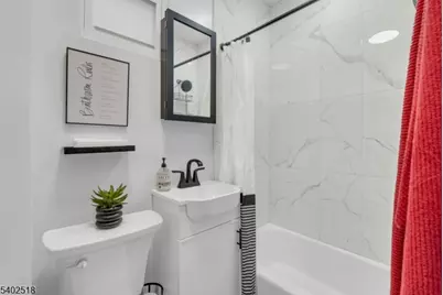 68 Pine St, Montclair, NJ 07042 - Photo 17