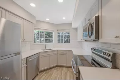 20 Academy Court Ondo, Bedminster Township, NJ 07921 - Photo 19