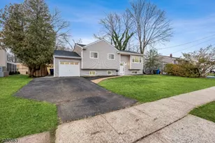 139 Lee Dr, Middlesex, NJ 08846 - Photo 3