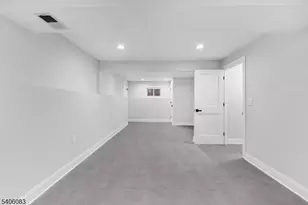 139 Lee Dr, Middlesex, NJ 08846 - Photo 33