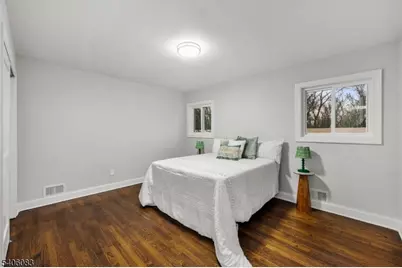 139 Lee Dr, Middlesex, NJ 08846 - Photo 17