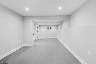 139 Lee Dr, Middlesex, NJ 08846 - Photo 31