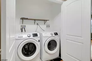 102 Montgomery, Bloomfield, NJ 07003 - Photo 23