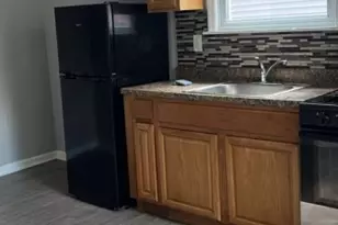 87 Schuyler Ave, Newark, NJ 07112 - Photo 3