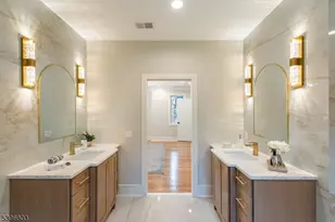 24 Cliffside Dr, Livingston, NJ 07039 - Photo 25