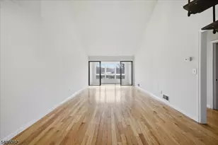 28 Sunrise Dr, Long Hill Township, NJ 07933 - Photo 7